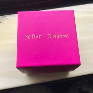 Cute jeweled skull bangle